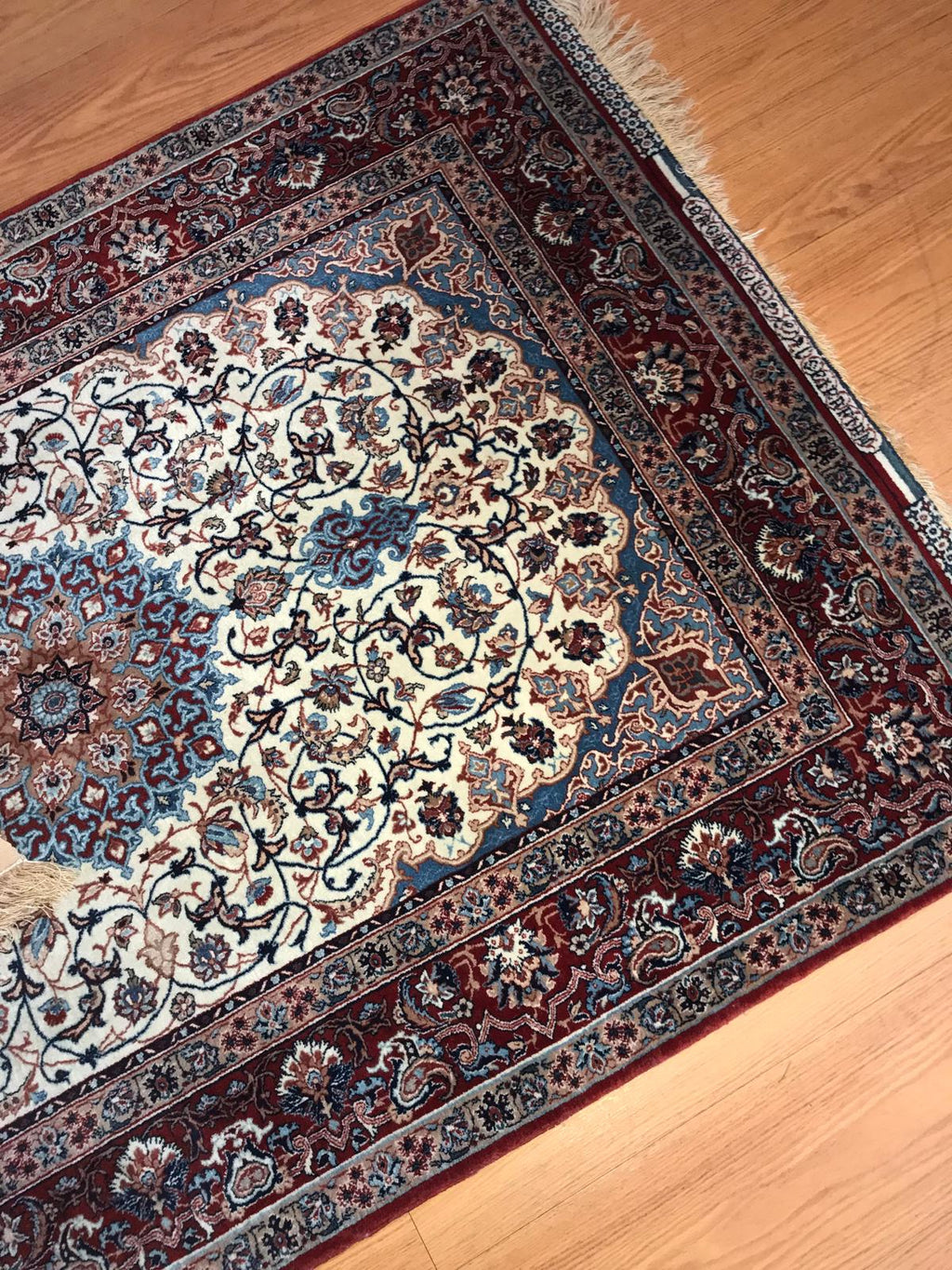 Authetic Persian seirafian rug signed by Master Weaver