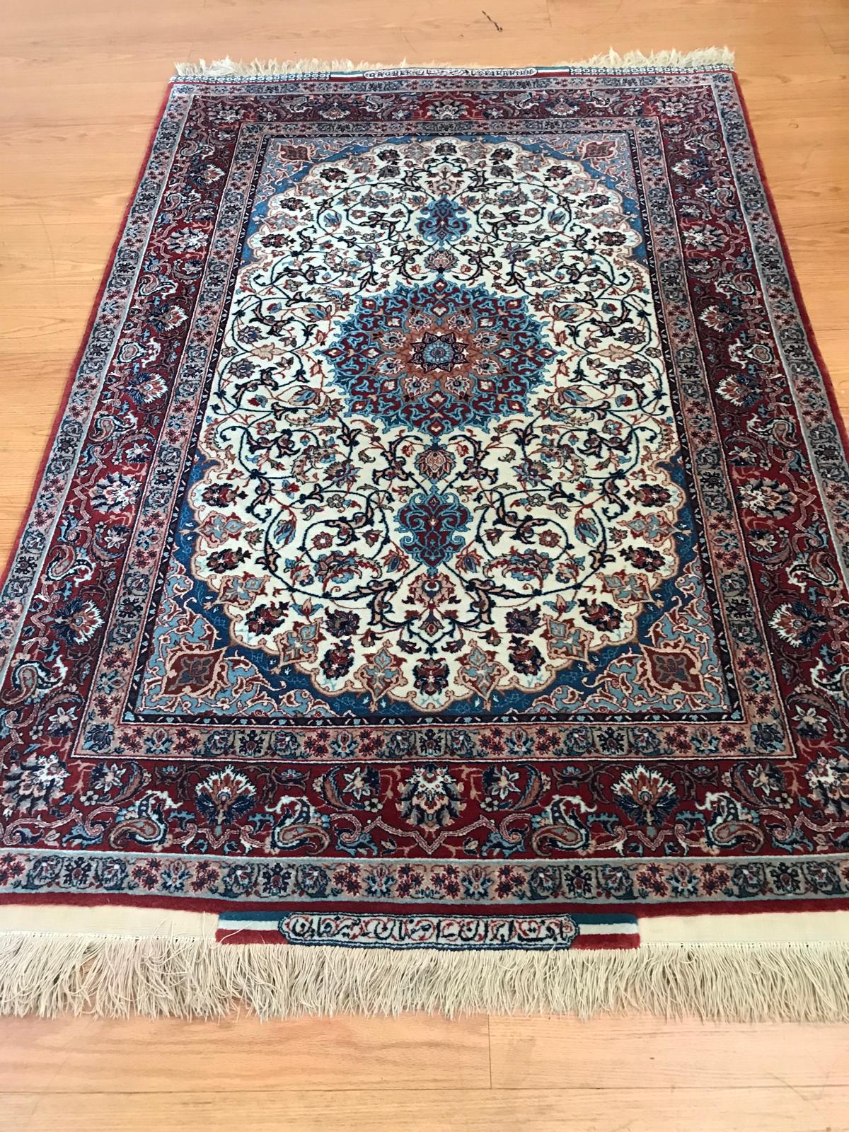 Authetic Persian seirafian rug signed by Master Weaver